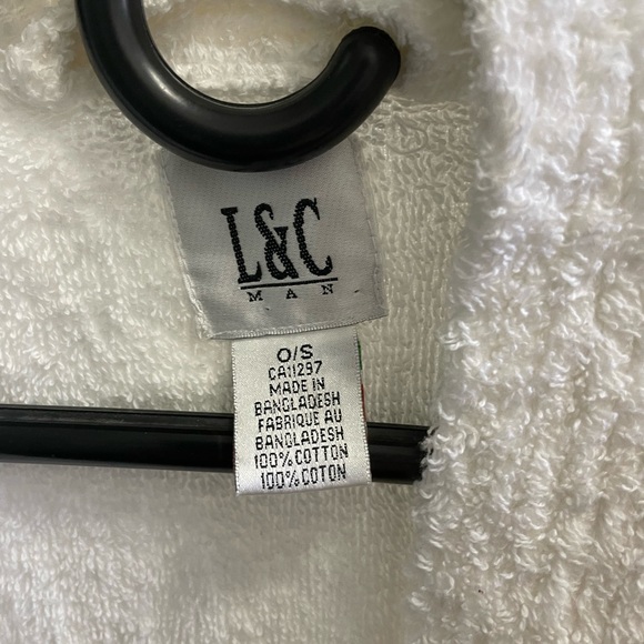 COPY - Bathrobe - 2nd listing - Picture 3 of 3